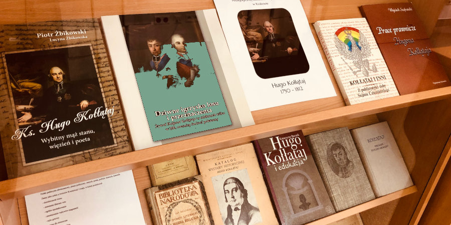 W gablocie książki oraz ciekawostki dotyczące Hugo Kołłątaja