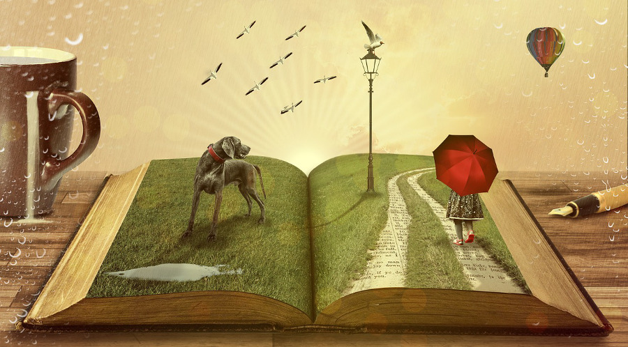 Otwarta książka, na jej lewej połowie piesek, na prawej dziewczynka z czerwonym parasolem. W tle kubek, latarnia, balon i wieczne pióro.